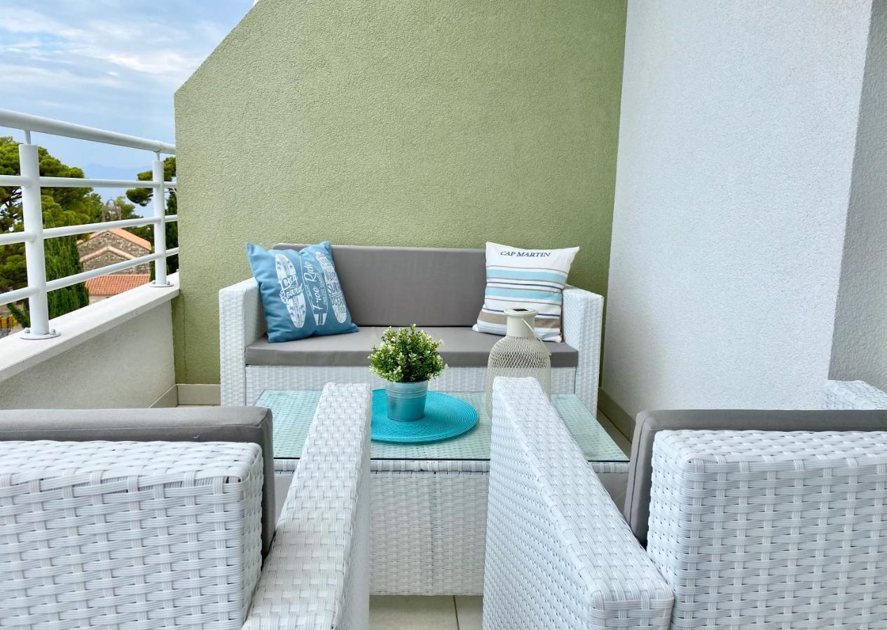 Apartmani Ksenija Tučepi Exterior foto