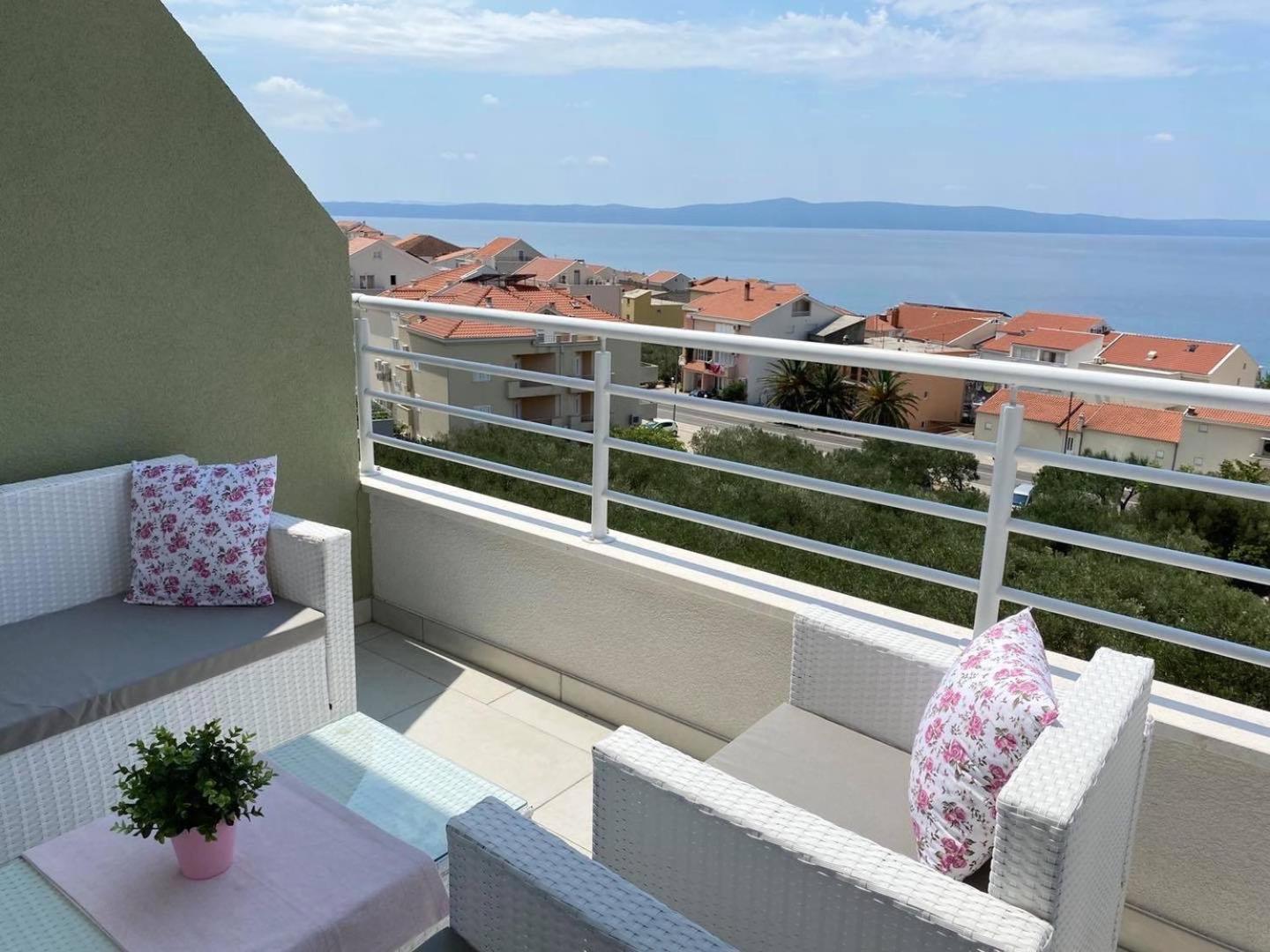 Apartmani Ksenija Tučepi Exterior foto