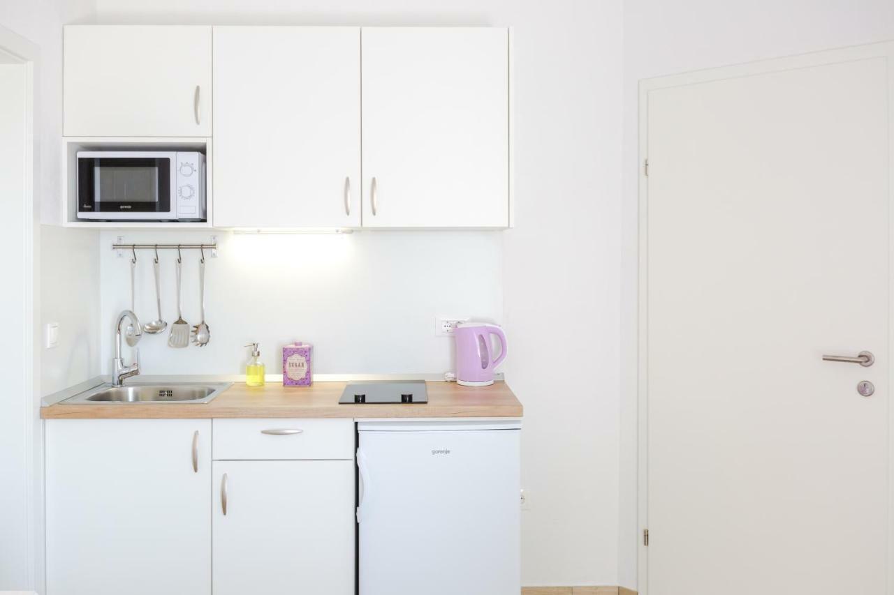 Apartmani Ksenija Tučepi Exterior foto